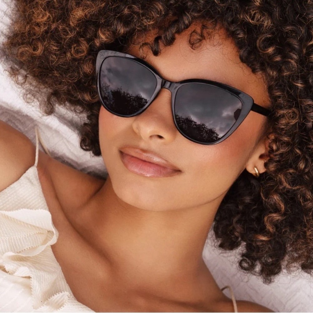 Rachel Zoe Nina Black Grey Cat Eye Sunglasses with Pouch NEW