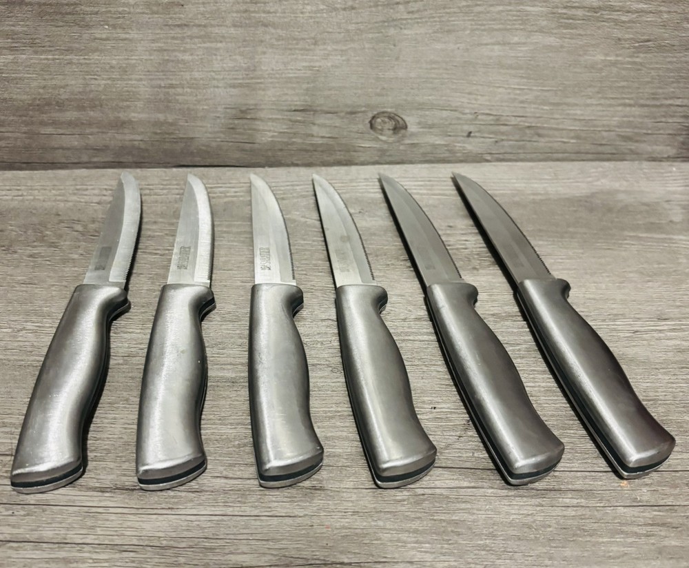 Set of 6 Pre-Owned Sabatier 4.5-Inch Serrated Stainless Steel Steak Knives