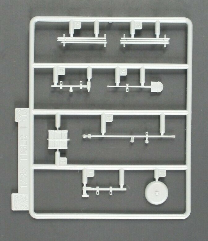 1/35 Cyber Hobby Tiger I Mid Command Parts Tree Y Kit 6660-image
