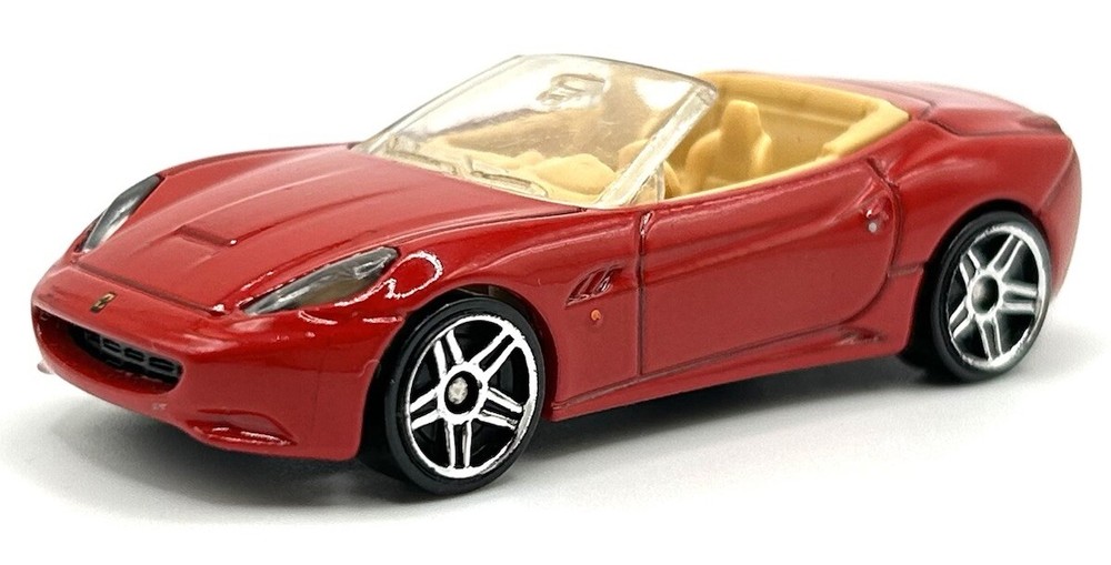 HOT WHEELS FERRARI CALIFORNIA 2009 NEW MODELS LOOSE