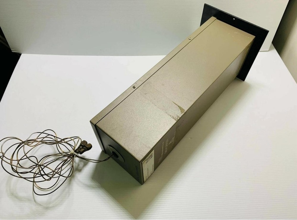 VICI Valco Instruments HP2 BMSI-SC22 Helium Gas Purifier Model 2 /230 VAC