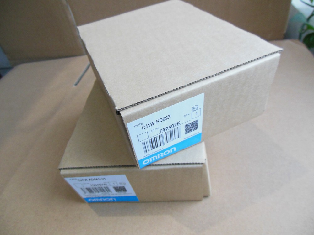 PLC CJ1W-AD041-V1 New FREE EXPEDITED SHIPPING #A6-37