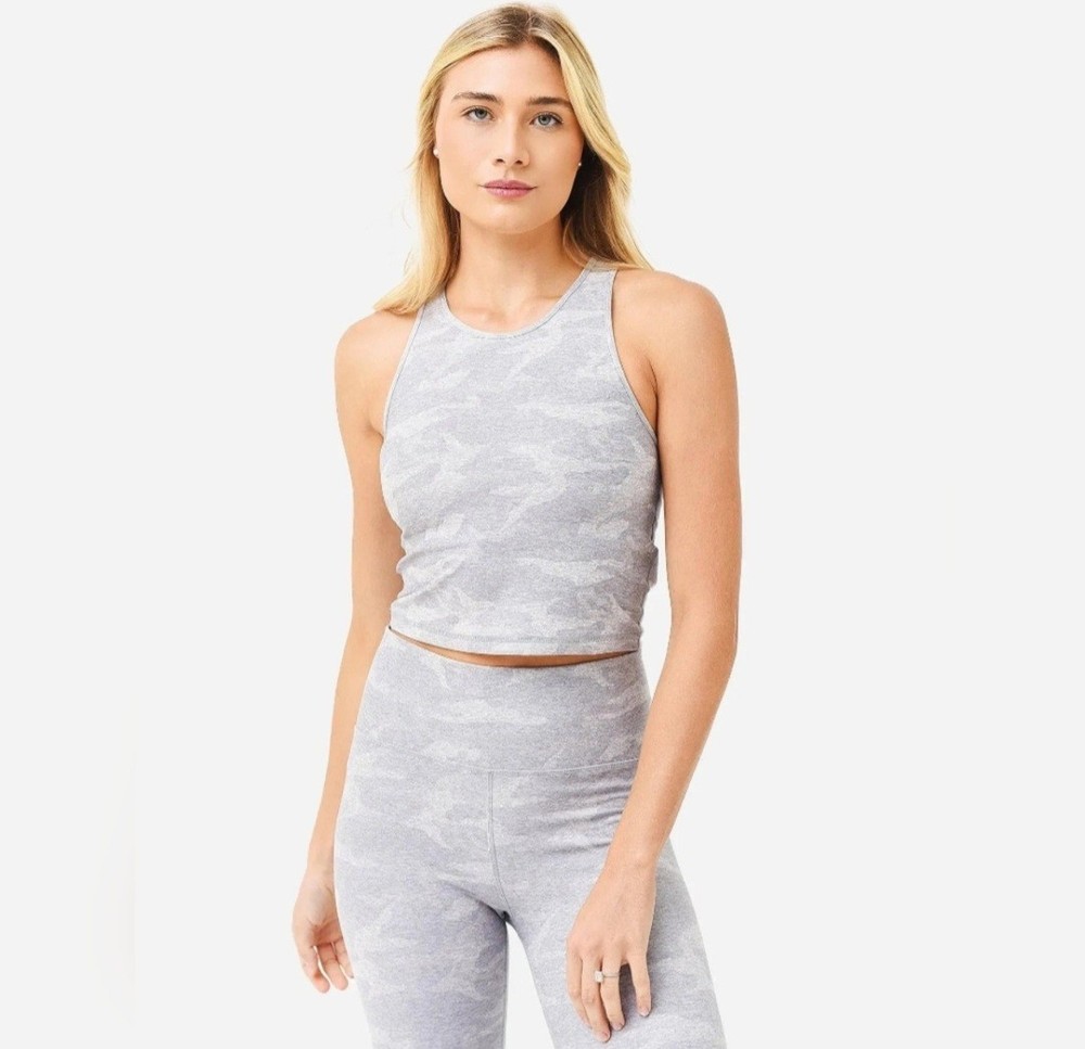 Vuori Elevation Plyo Tank in Pale Heather Camo - Size Small for Gym & Yoga