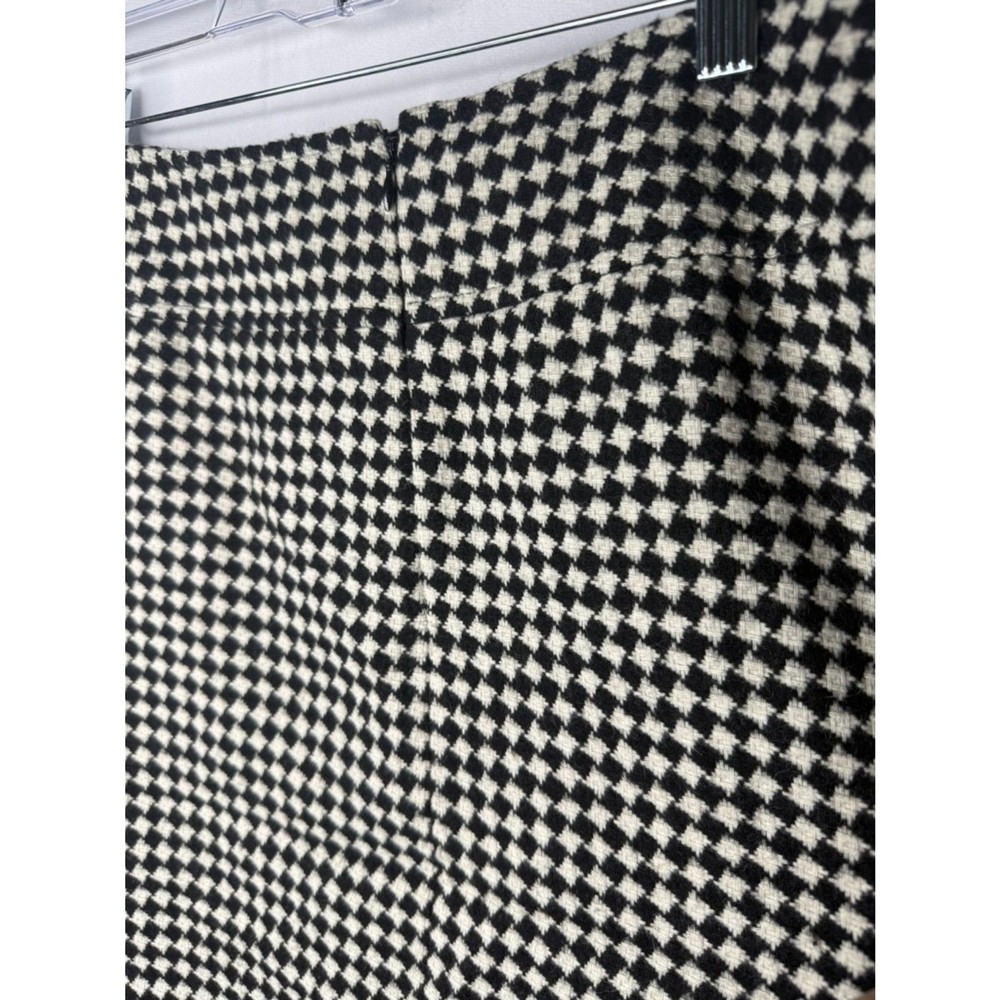 Talbots Size 8 Wool Tweed Plaid Black Cream Womens Skirt Stylish Modern Fit