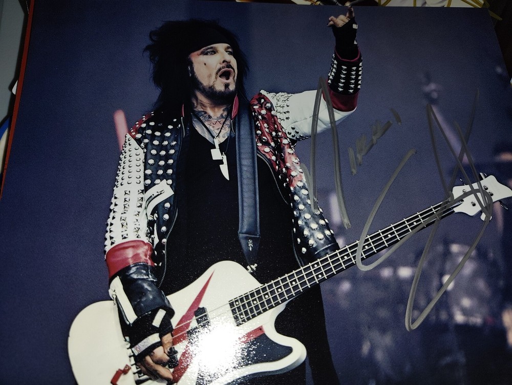 Nikki Sixx Motley Crue Signed 8x10 Bass Legend Rocket Metal Band