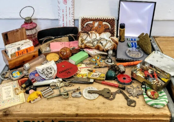 5 lb Junk Drawer Lot of Vintage to Modern Estate Items RSR8