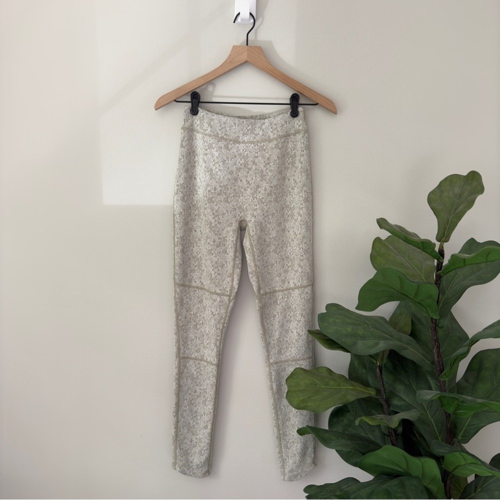 Gymshark Dry High Rise Marbled Green White Athletic Leggings Stretch Fabric