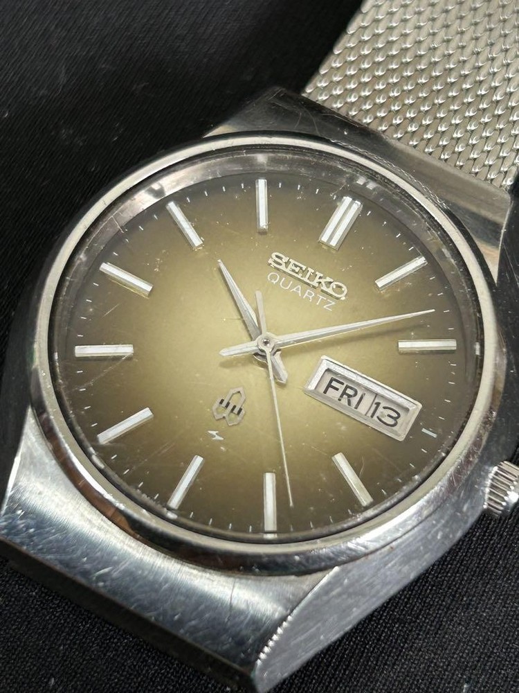 Vintage Seiko Quartz Watch in Working Condition