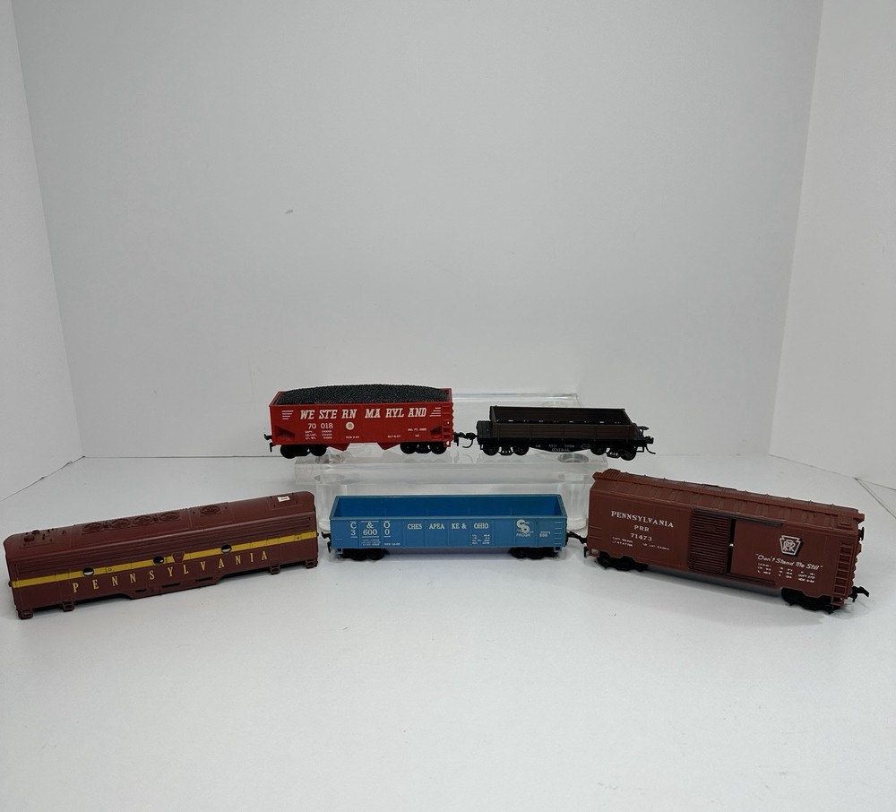Assorted lot of Ho Gondolas, 3006  F7B Passenger Shell, Coal Car, & Box Car