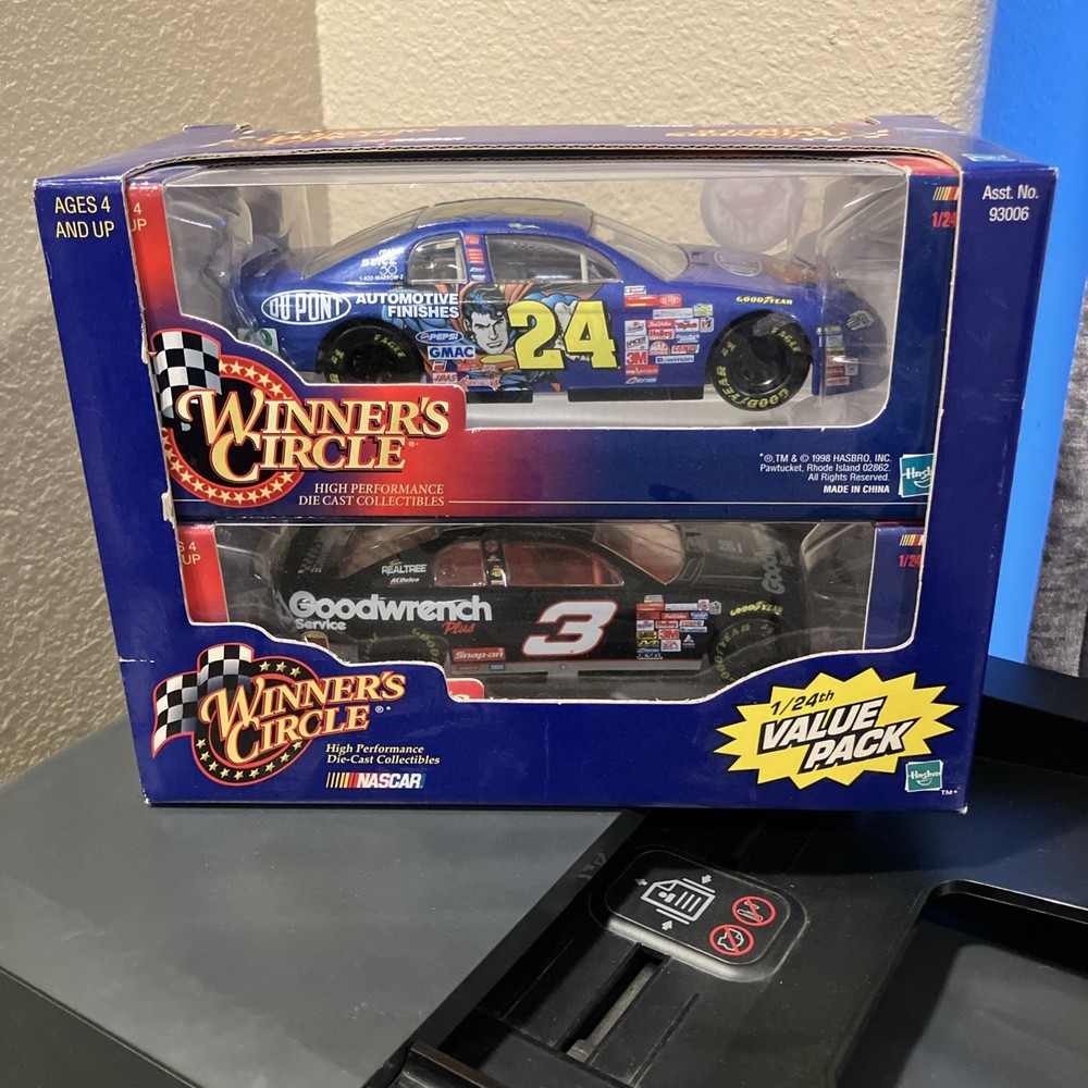 Dale Earnhardt Jeff Gordon 2000 Winner's Circle 2 Car 1:24 Value Pack