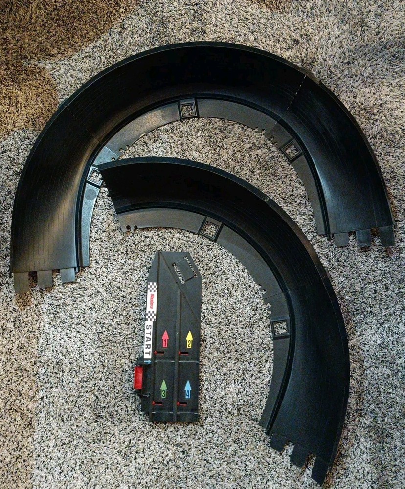 Vintage 1970 Mattel Hot Wheels SIZZLERS FAT TRACK 5 Curve Pieces & Start Gate!