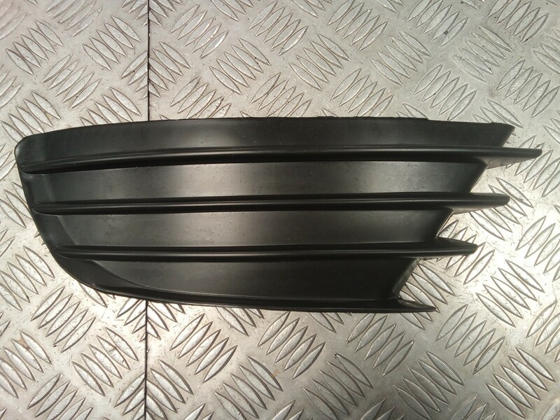 rejilla paragolpes derecha CITROEN C4 BERLINA 2004 1221598