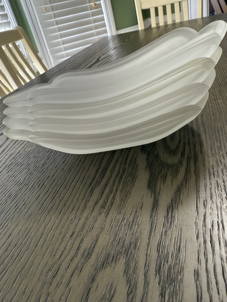 Banana Split Frosted Milk Glass 4-Piece Bowl Set