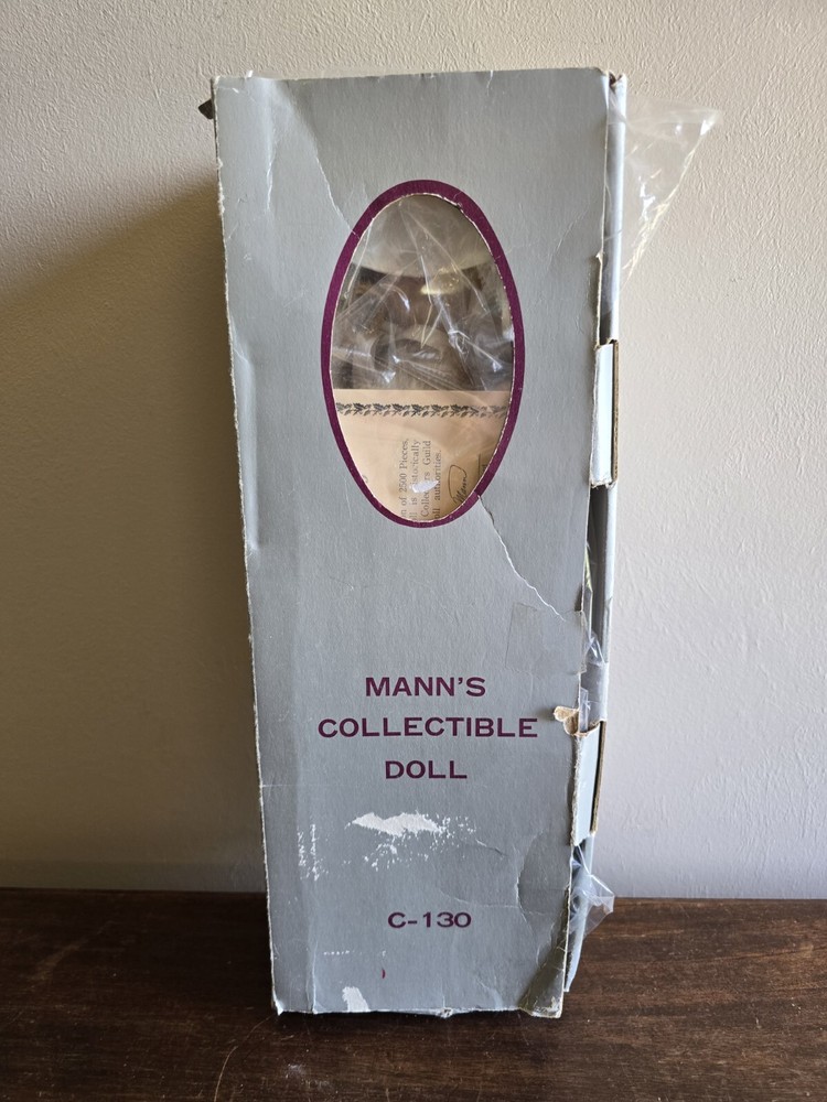 VTG Seymour Mann's Handpainted Collectable Connoisseur Antiqued Fine Porcelain