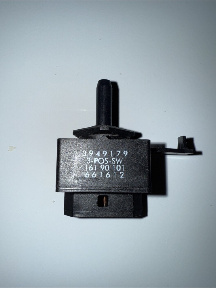 3949179 One Used Whirlpool Washer Temp Switch - Works