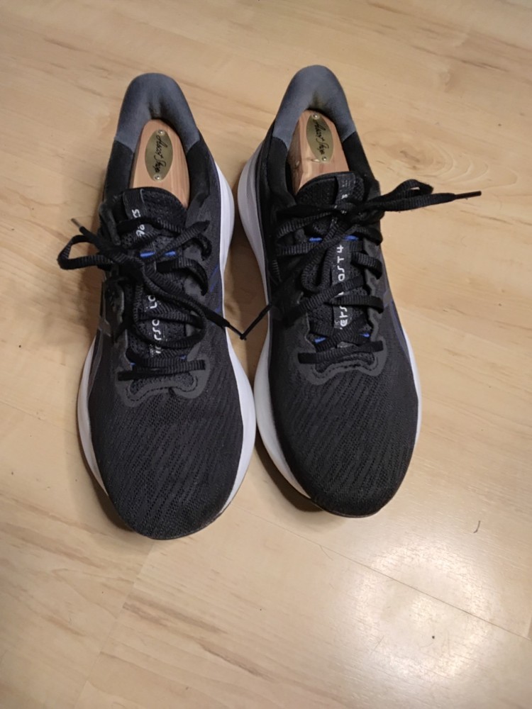 Size 9 - ASICS Versablast 4 Black Illusion Blue