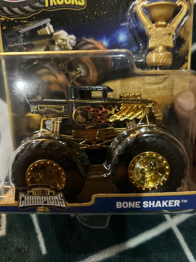 2025 HOT WHEELS MONSTER TRUCKS VHTF 50TH ANNIVERSARY GOLD NEW BONE SHAKER