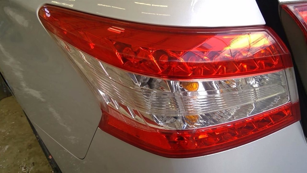 13-15 Nissan Sentra Driver Side Tail Light Quarter Panel Assembly 6541623