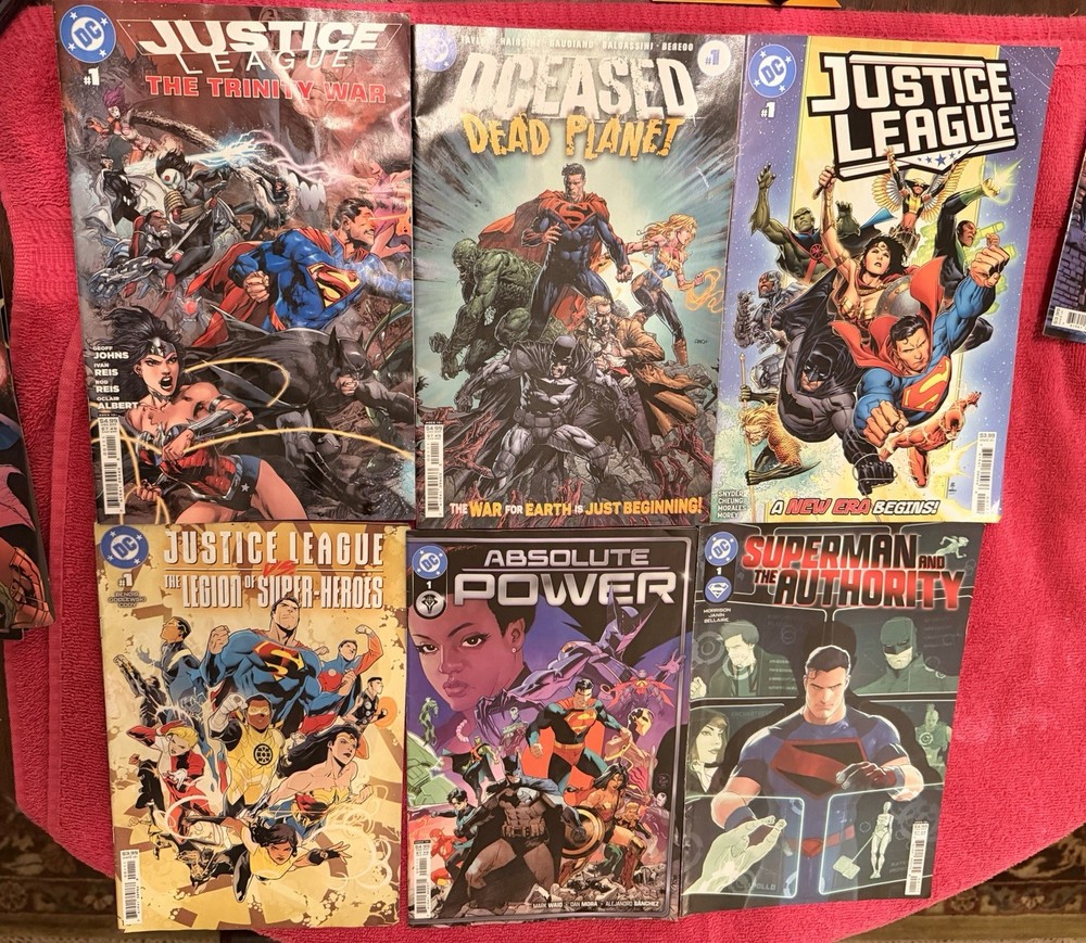 DC Comics Lot! 55 Books! BATMAN, SUPERMAN, HARLEY QUINN, LOBO, JOKER & MORE!