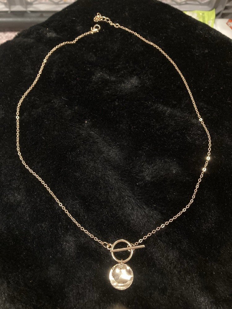 Gold tone round charm pendant toggle chain necklace