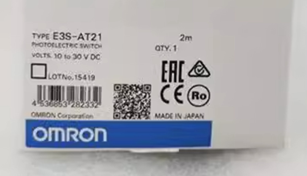 NEW Omron E3S-AT21 10-30VDC Photoelectric Sensor