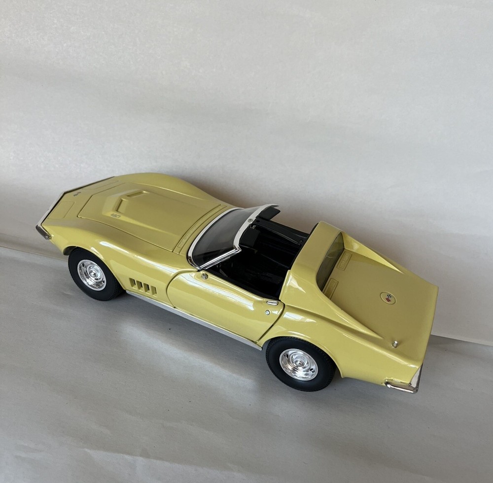 ERTL 1968 Chevy Corvette 427 Safari Yellow 1/18 Diecast Model Car with Flaw