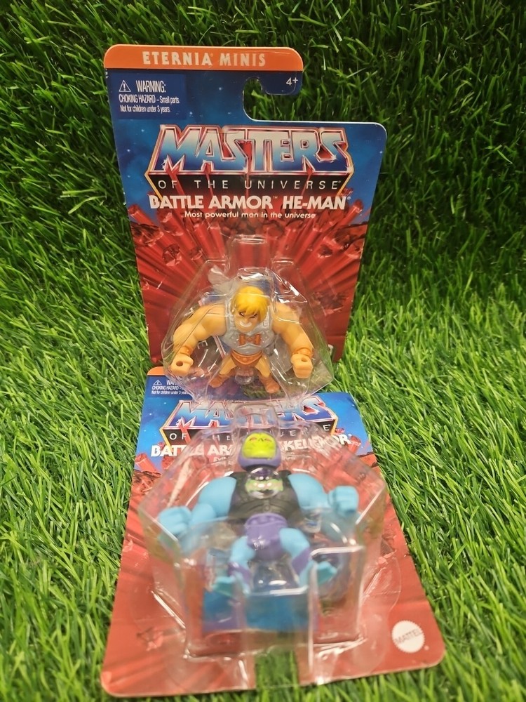 Battle Armor Skeletor and He-Man Eternia Minis 2