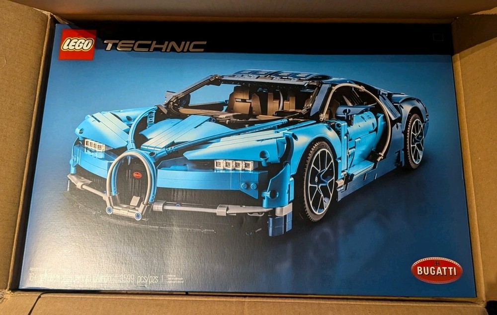 LEGO Technic Bugatti Chiron 42083 - Brand New - Factory Sealed in Box