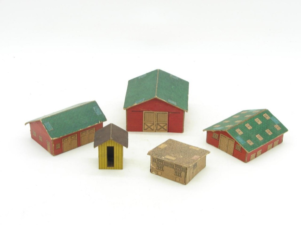 Built-Rite Cardboard Farm Building Lot 5 Pieces  For HO, S, Gauge Trains