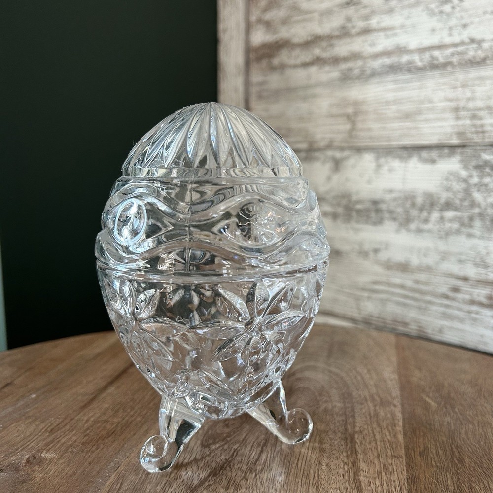 Fifth Avenue Alexandra 6” Egg Box Crystal Clear Footed Candy Dish With Lid