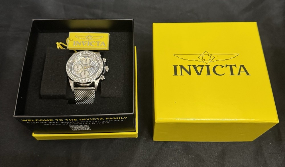 Invicta Pro Diver Women's Chronograph Watch 32934 with Quartz Crystal