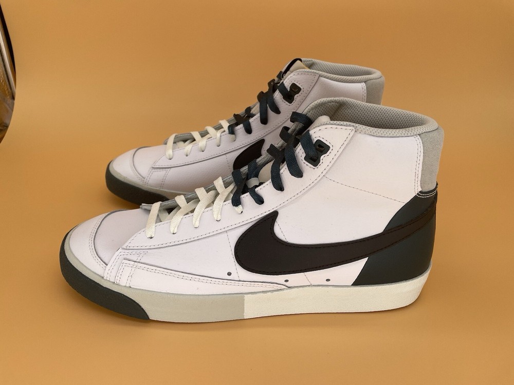 Sz 11.5 Nike Men Blazer MID ‘77 PRM SUMMIT WHITE/BLACK Basketball Shoes NEW