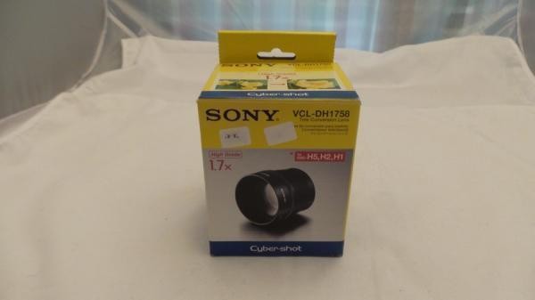 Sony Cyber-shot VCL-DH0758 & VCL-DH1758 Wide/Tele Conversion Lens