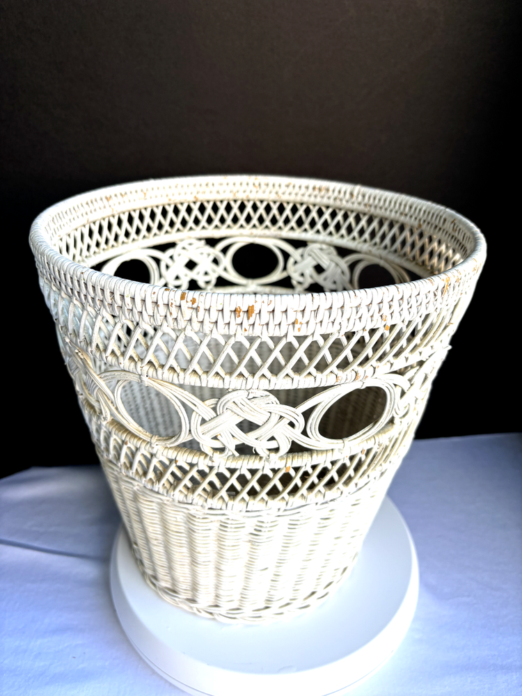 1960 Woven Wicker Wastebasket Trash Can Round Boho MCM Bathroom Decor ❤️