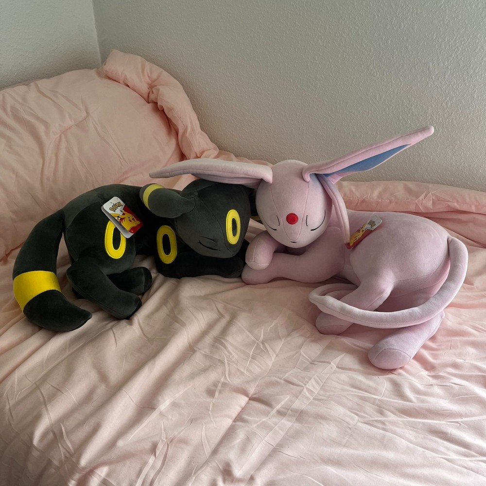 Pokémon UMBREON & ESPEON Sleeping Plush Jazwares 2026 18
