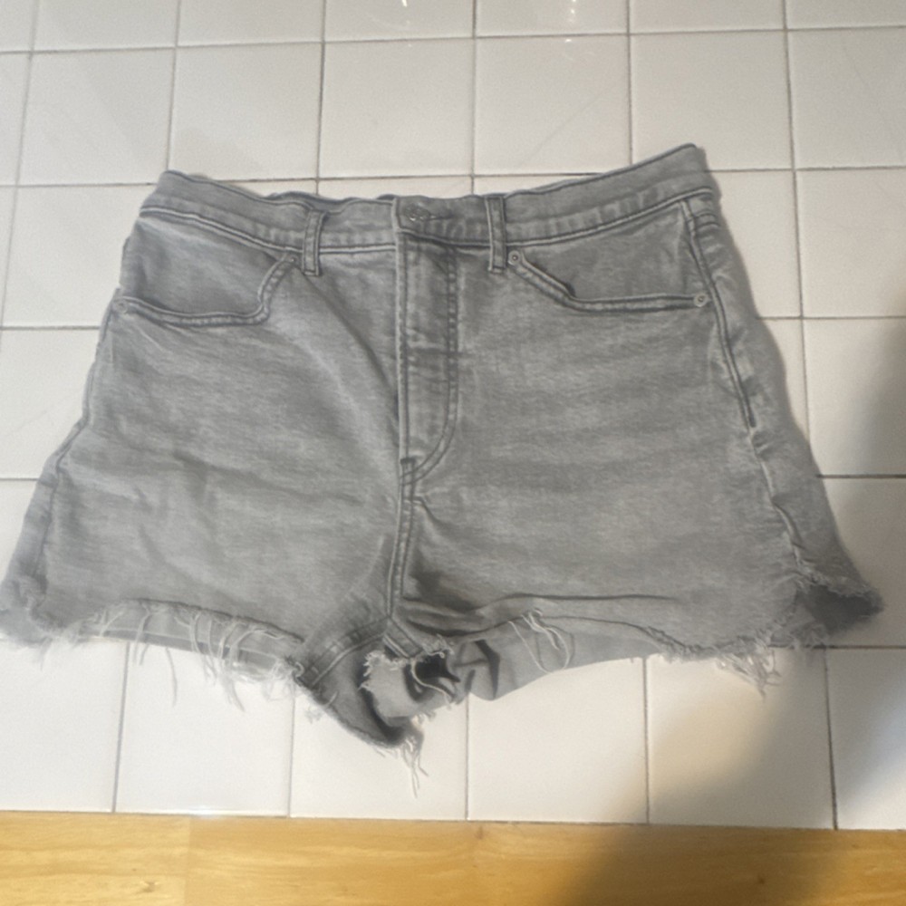 Express Gray Mom Shorts Super High Rise Denim Raw Hem Women’s Size 8