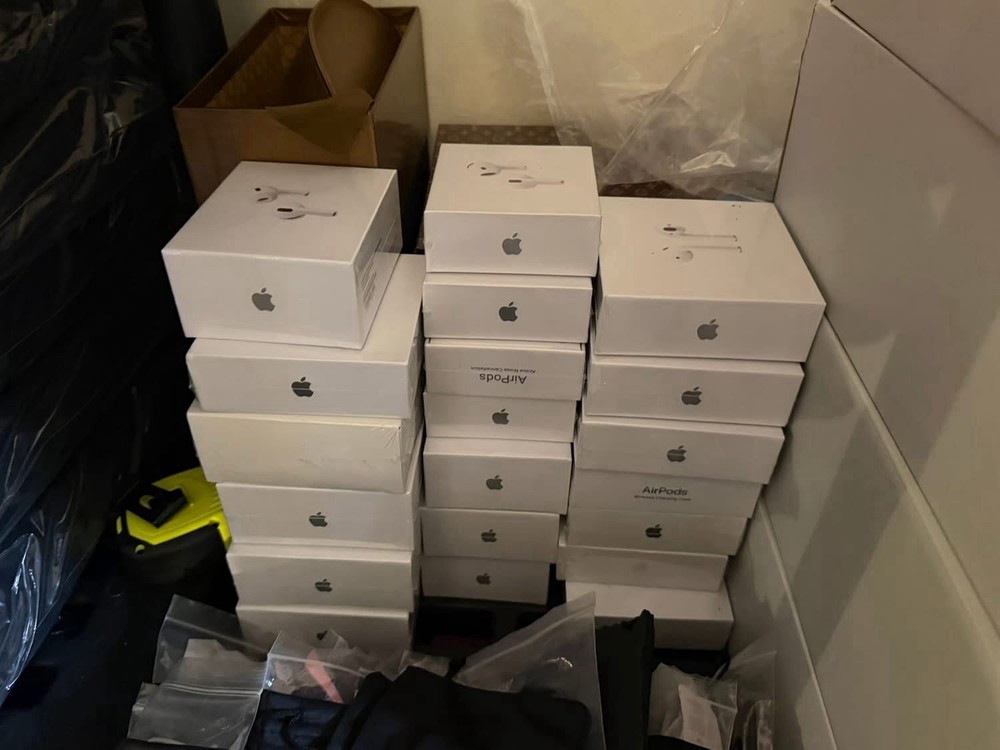 AirPods 4th Generation ANC Active Noise Cancelling