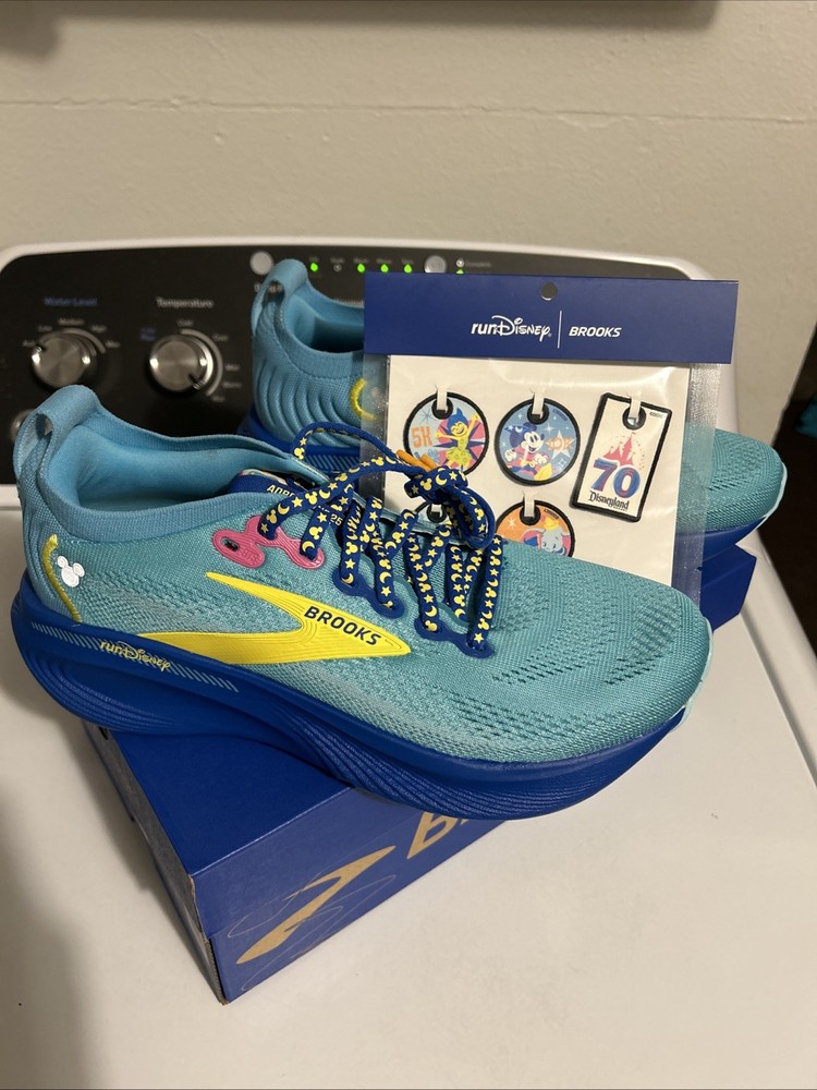 2026 RunDisney Brooks Running Shoes Disneyland Marathon Exclusive 8w Ships Fast