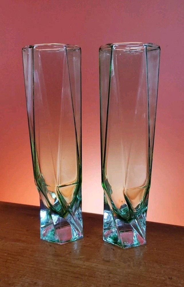 MAX ID NY Green Glass Hexagon Champagne Flutes 7