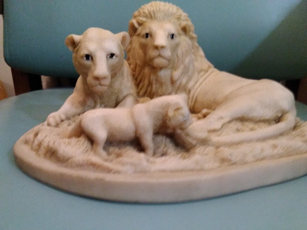 Decorative Sandstone Etched Lions Featuring Cub Playing with Male's Tail