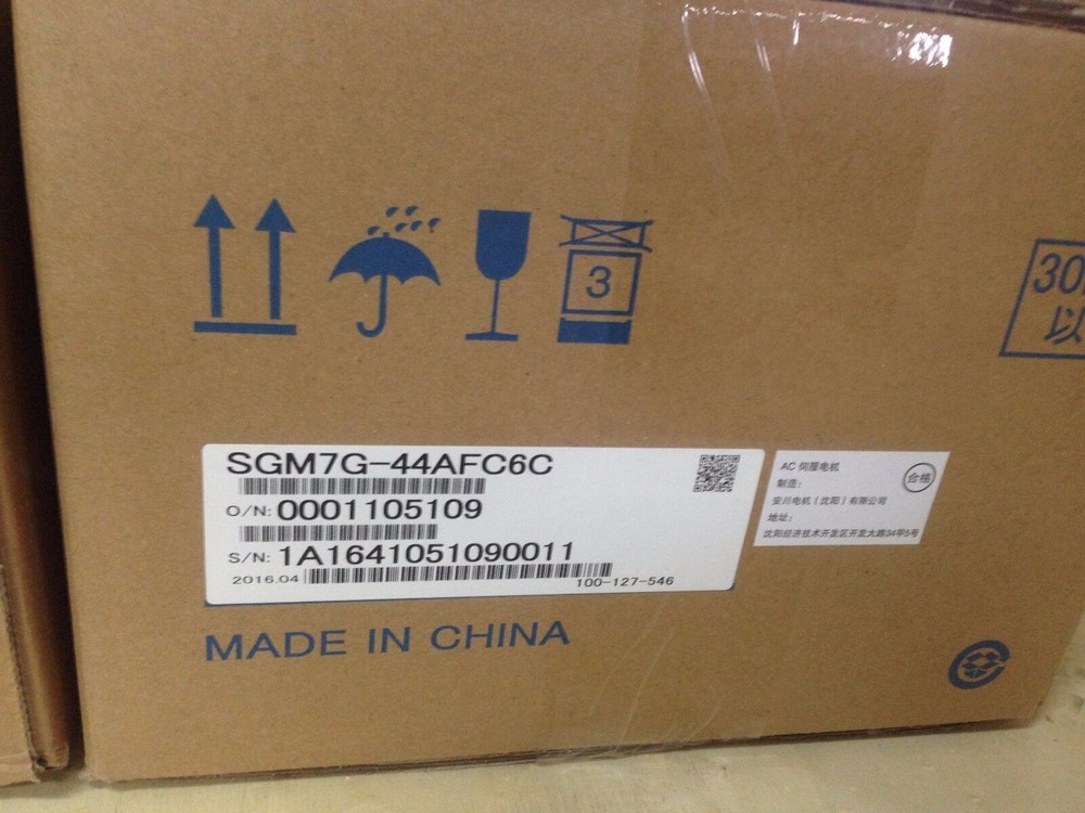 SGM7G-44AFC6C 1PCS NEW Yaskawa Servo Motor SGM7G-44AFC6C