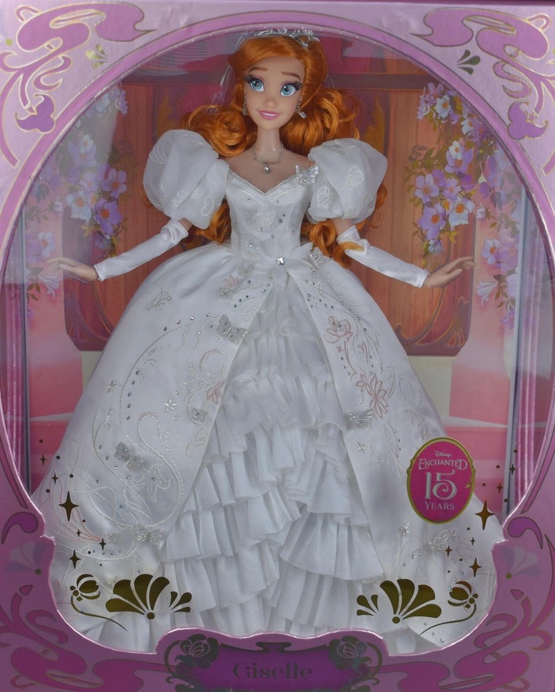 Disney D23 Expo 2022 Limited Edition Enchanted Giselle Doll 17”  LE 1000