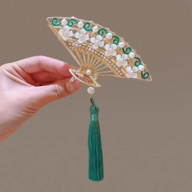 Exquisite Shark Clip Ancient Hanfu Fan Tassel Clamping Accessory