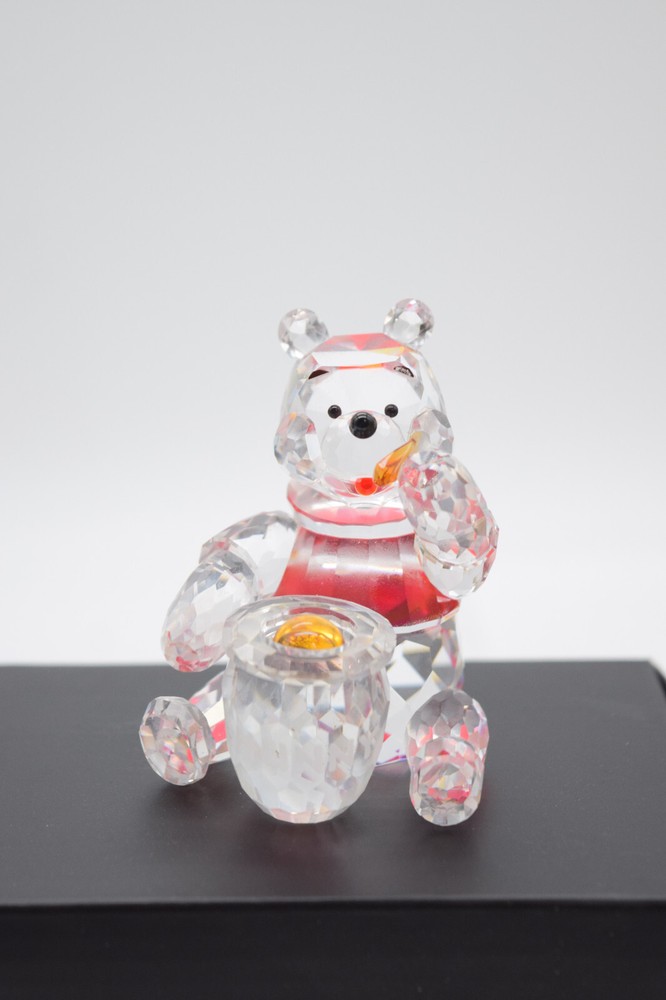 Disney Crystal World Winnie The Pooh Showcase Collection Figurine No Box