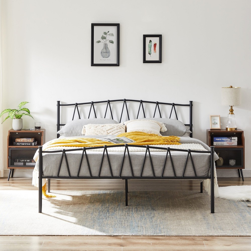 Industrial Black Platform Bed Frame with 3-Piece Bedroom Set for Modern Style