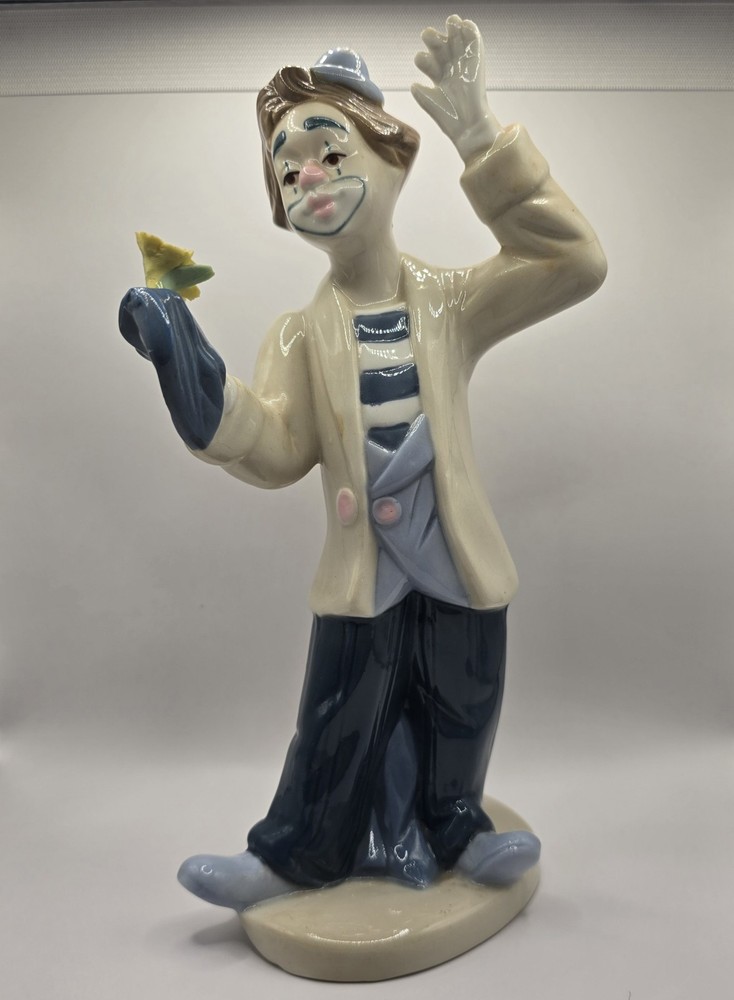 Vintage 1990s Paul Sebastian Magician Clown Porcelain Figurine Collectible
