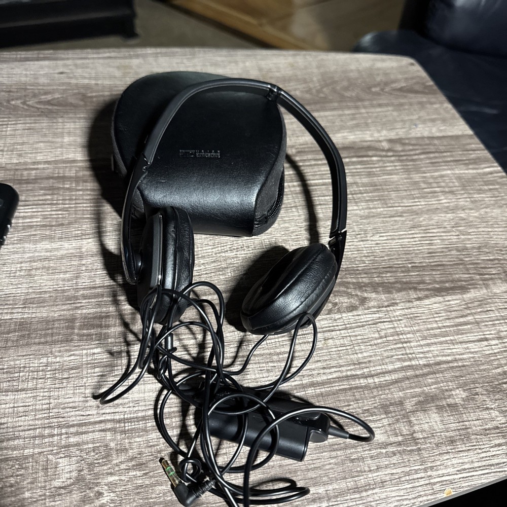 Sony wired noise cancelling headphones for immersive sound