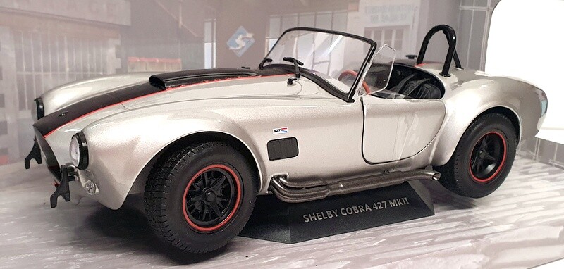 Solido 1/18 Scale S1804907 - AC Cobra 427 MKII Custom 1965 - Silver