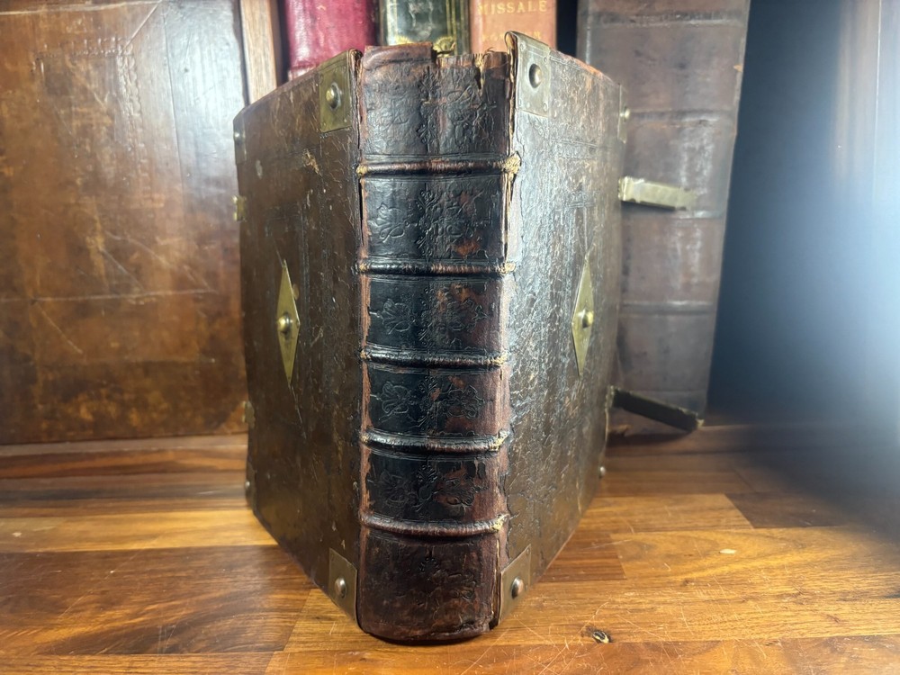 1714 KJV Bible, W/ Original Metal Works/Clasps, Ex libris, Forbes' Family Crest