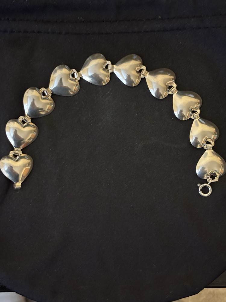 Vintage 925 Kabana Sterling Silver Heart Link Bracelet size 7.5”.